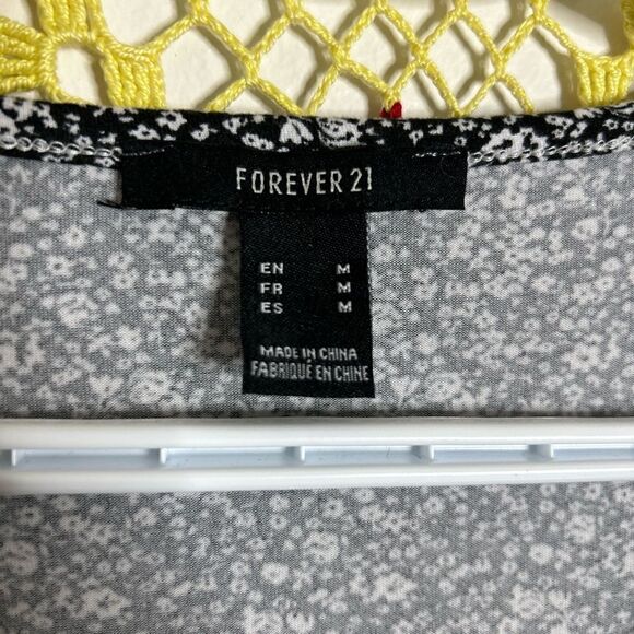 Black Forever 21 Floral Jumsuit M - Picture 2 of 13